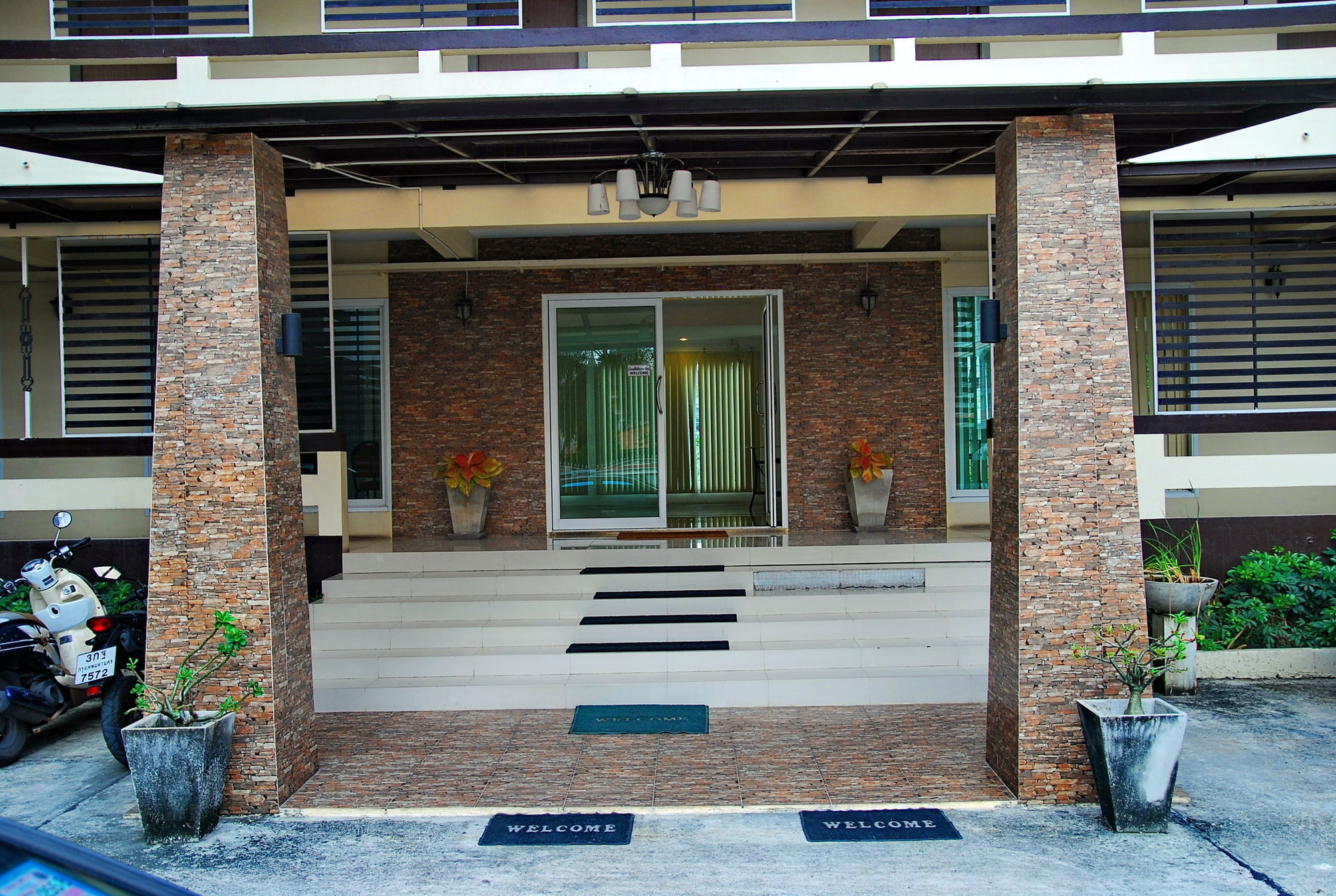 Ze Residence Bangkok Exteriör bild